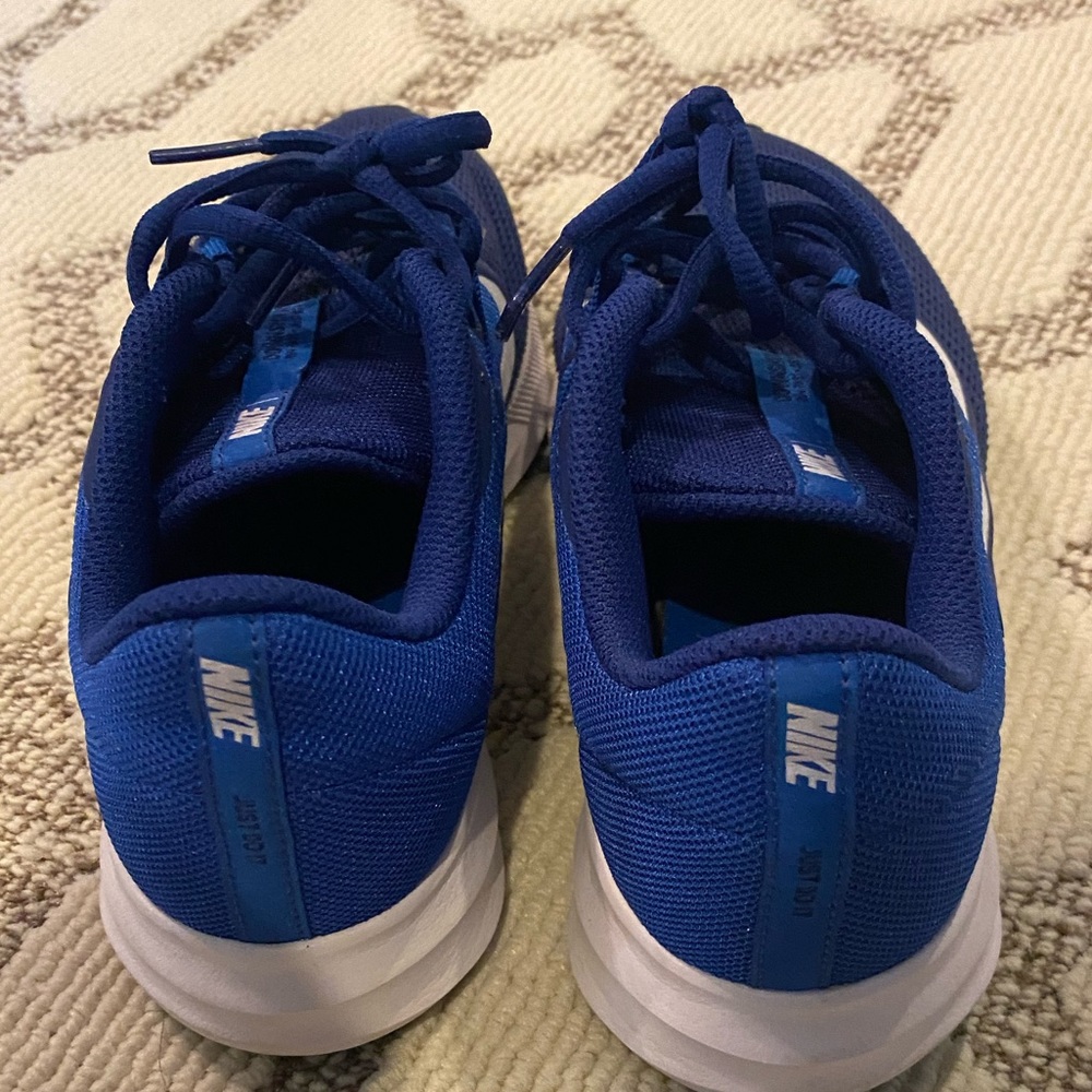 Nike Sneakers - Picture 4 of 4
